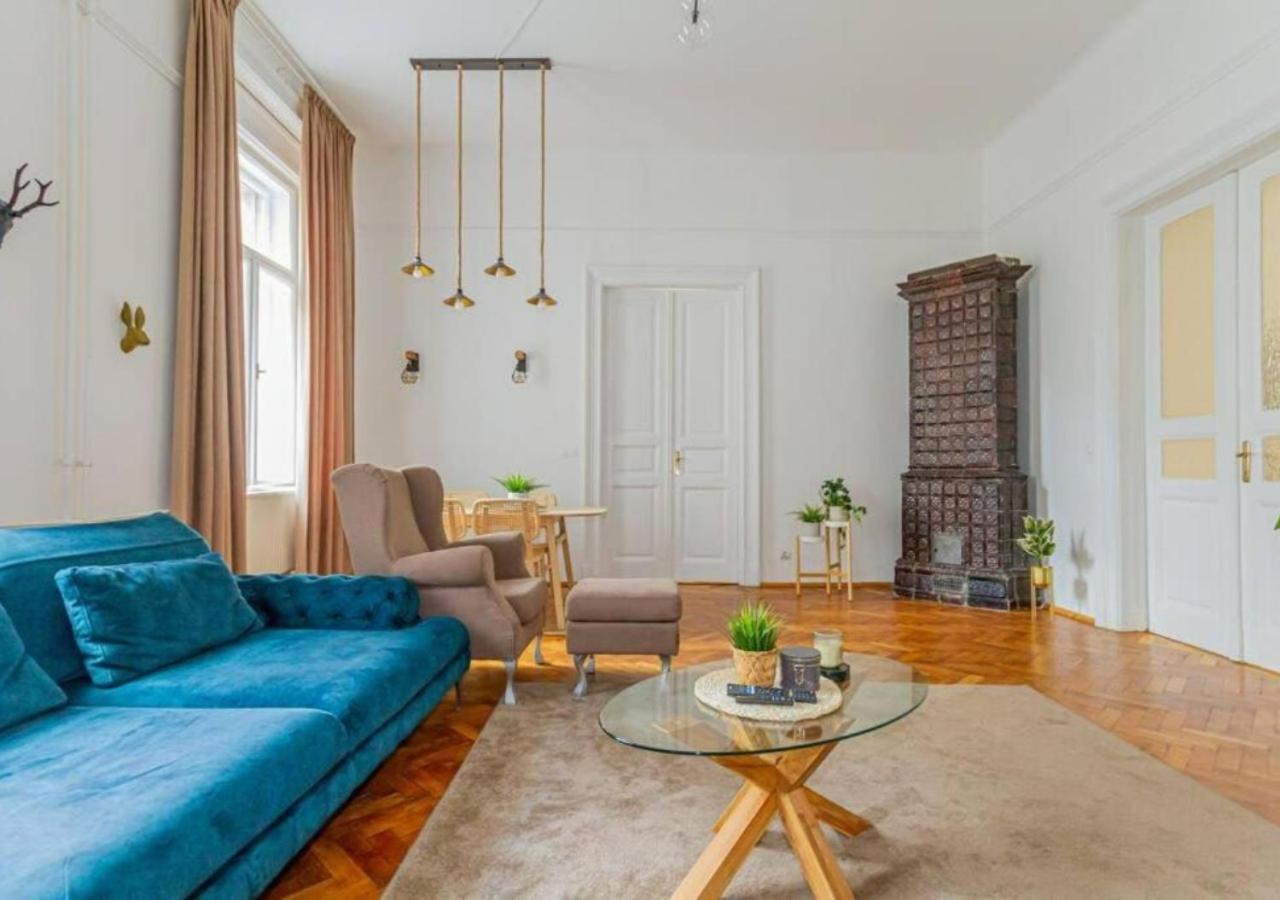 Luxury Apartment By The Famous Vaci Street Budapest Kültér fotó