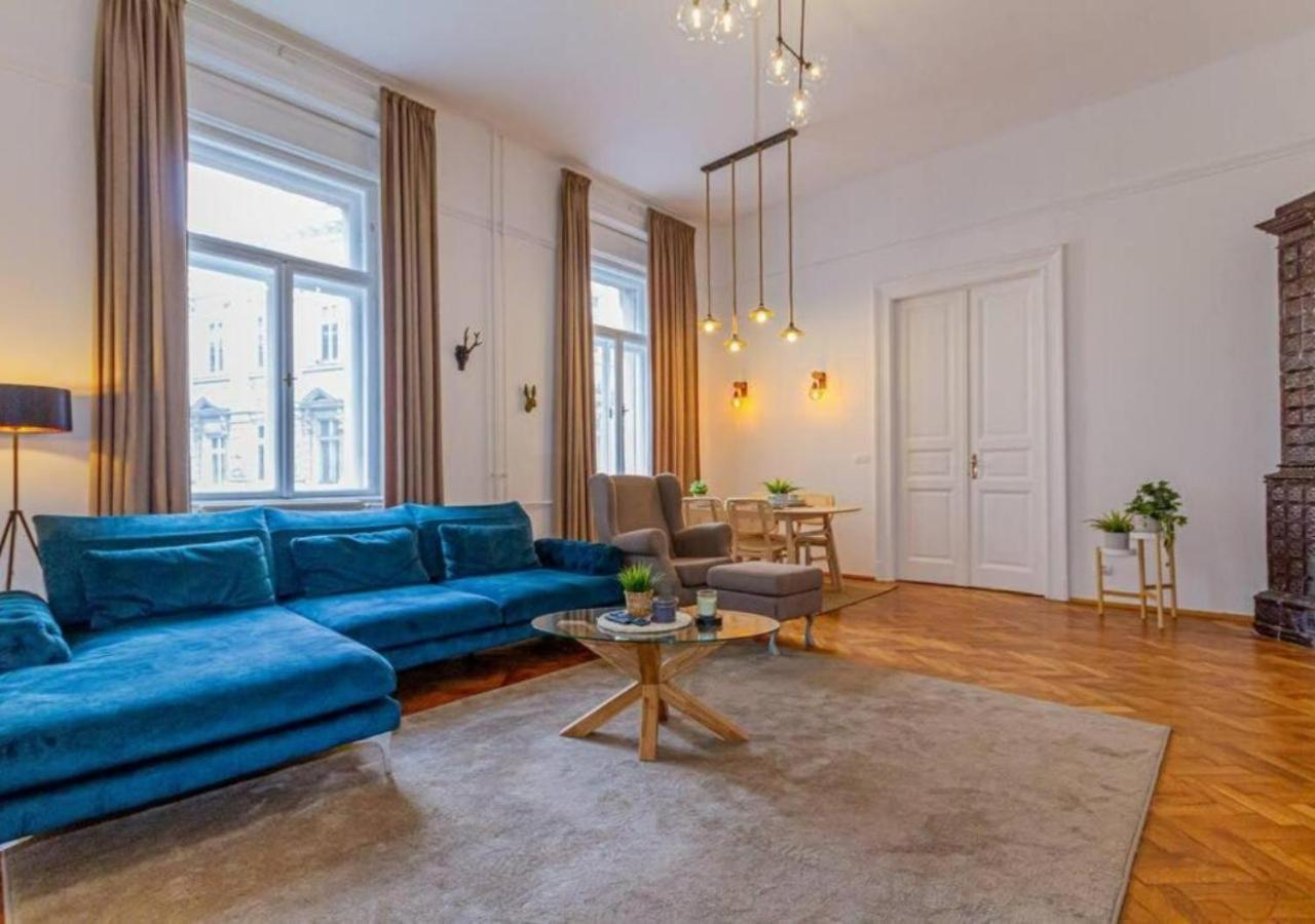 Luxury Apartment By The Famous Vaci Street Budapest Kültér fotó