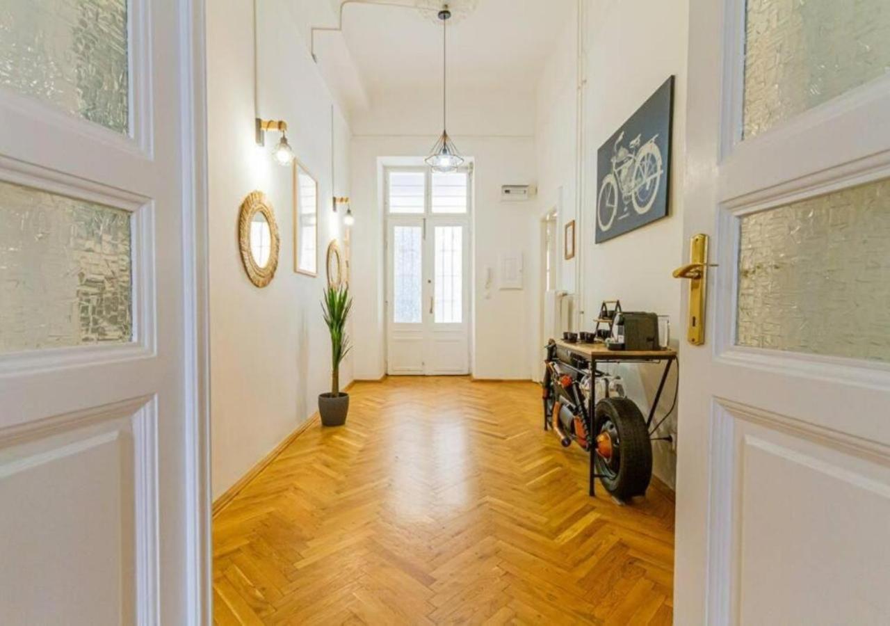 Luxury Apartment By The Famous Vaci Street Budapest Kültér fotó