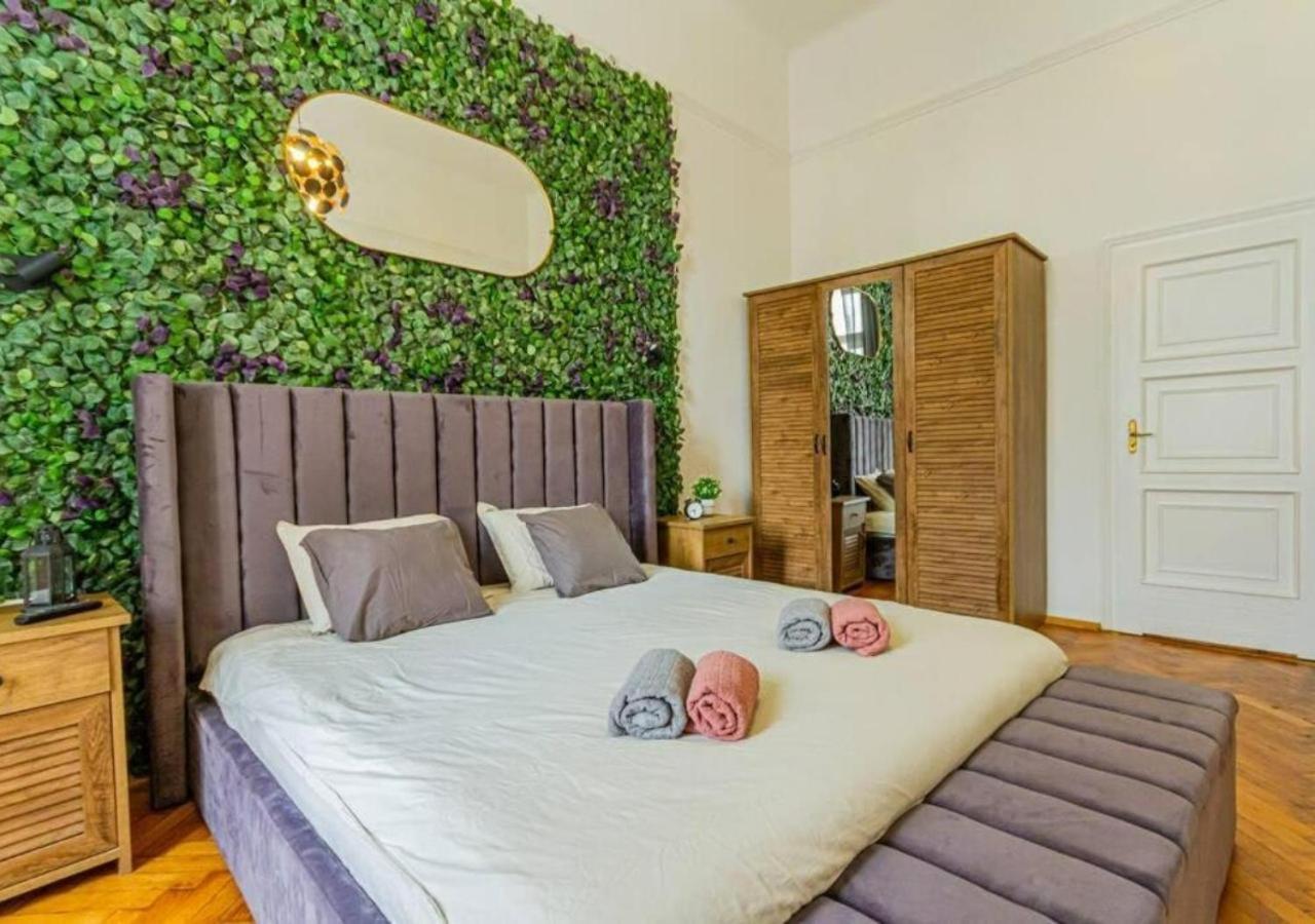 Luxury Apartment By The Famous Vaci Street Budapest Kültér fotó